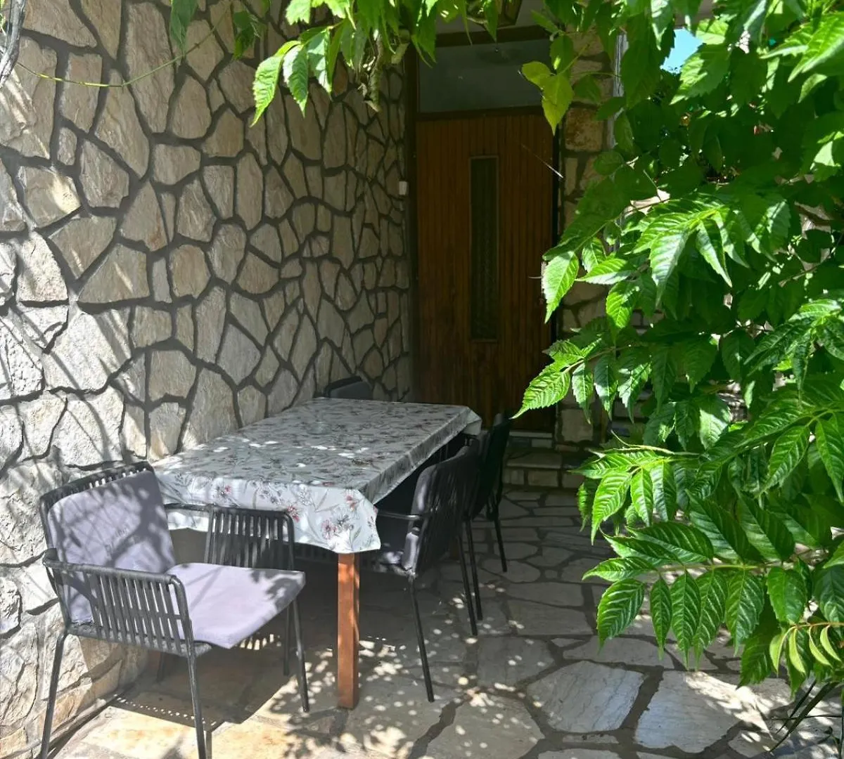 Apartments Selce Tia